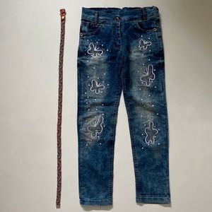 Tati Jeans with a Colourful Belt